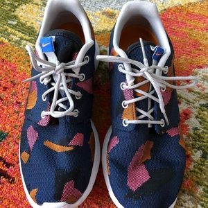 Nike Jacquard Roshe!